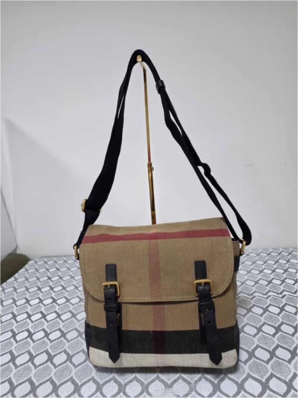 Authentic BURBERRY Canvas Mega Check Small Baildon Messenger Bag Black/Beige